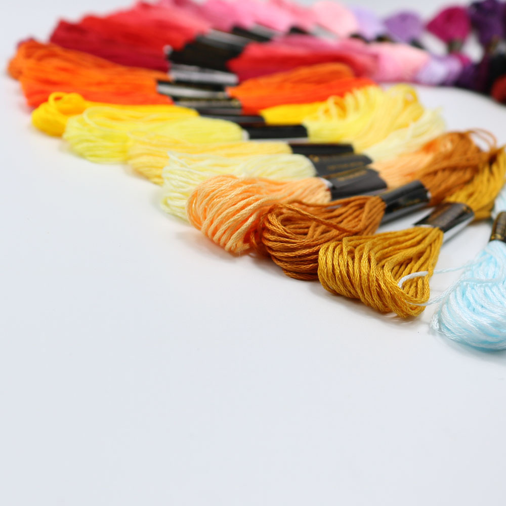 Festes 50-Farben-Kreuzstichgar – Embroidery In The Piece Bewertung und Preis