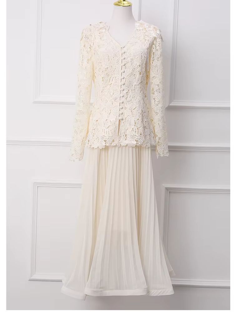 Damen Burgunder Spitzen-2-Teil – Embroidery In The Piece Bewertung und Preis