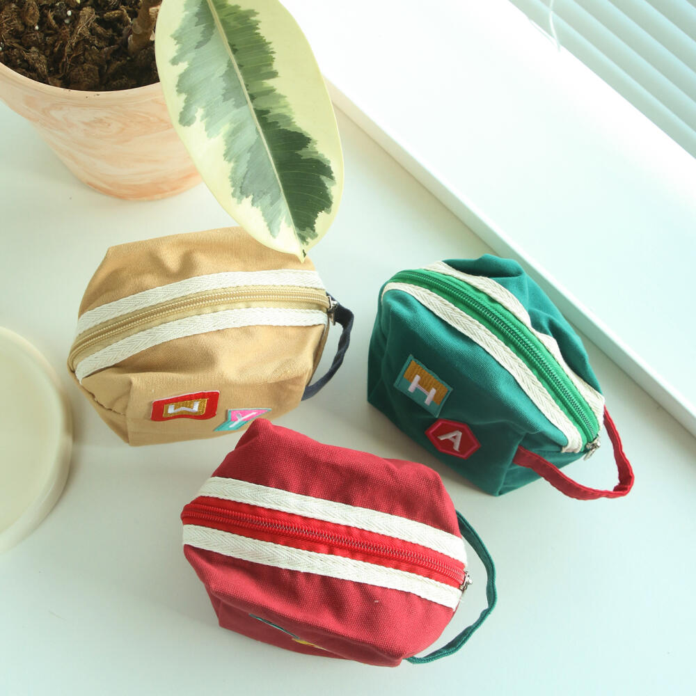 Personalisierte Maßgefertigte  – Embroidery Initials Bewertung und Preis