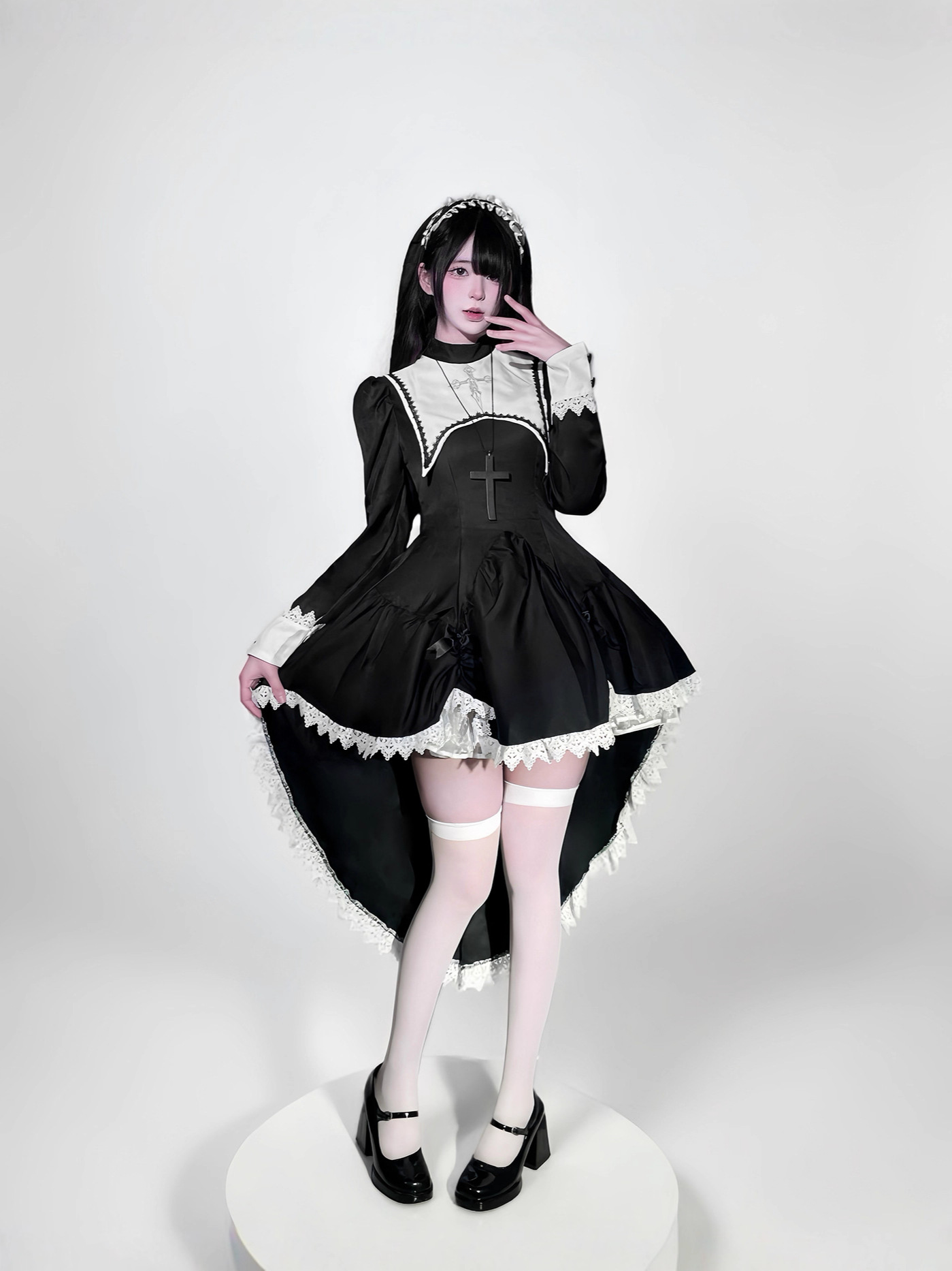Gothic-Stil dunkle Stickerei K – Embroidery Class Bewertung und Preis