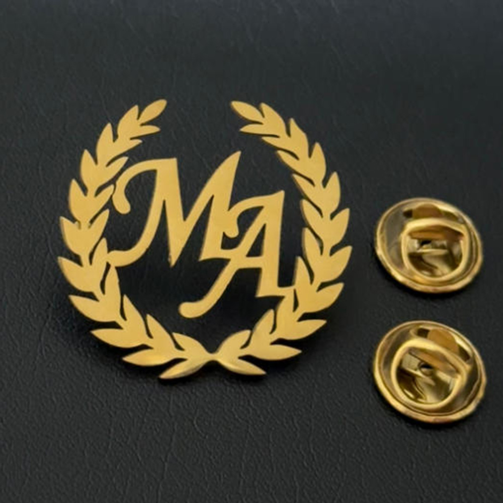 Maßgeschneiderte Brosche, Oliv – Embroidery Initials Bewertung und Preis