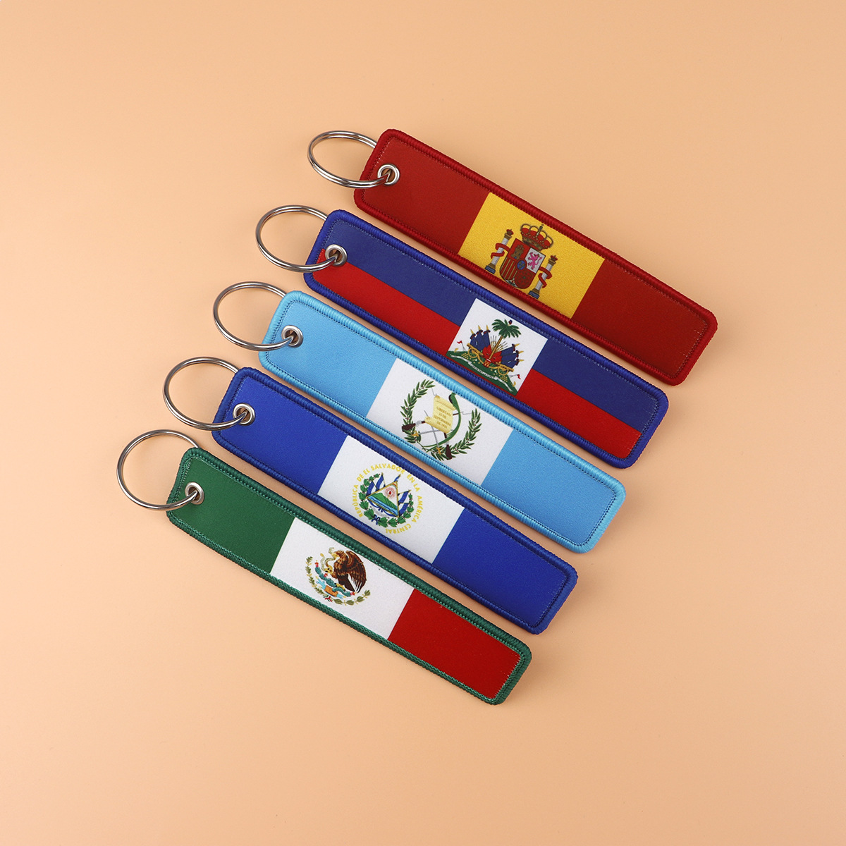 1 Stück Nationalflaggen-Sticke – Embroidery Keychain Bewertung und Preis