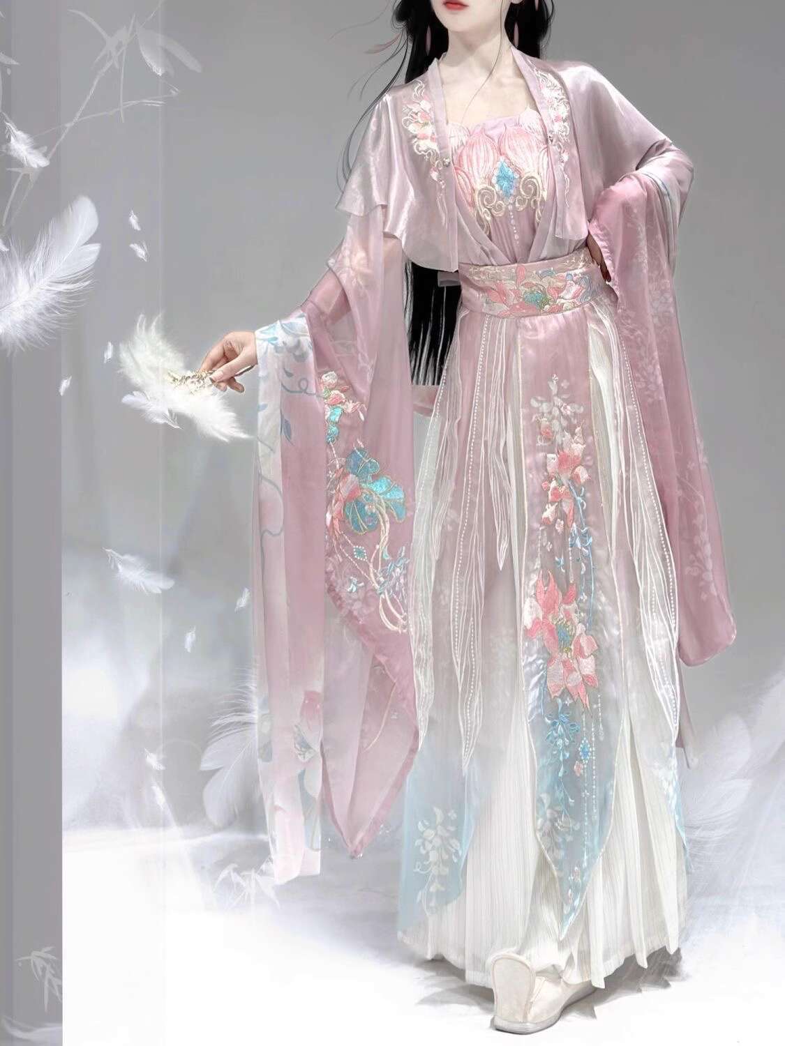 Neue Hanfu Wei Jinfeng Schwere – Embroidery In The Piece Bewertung und Preis