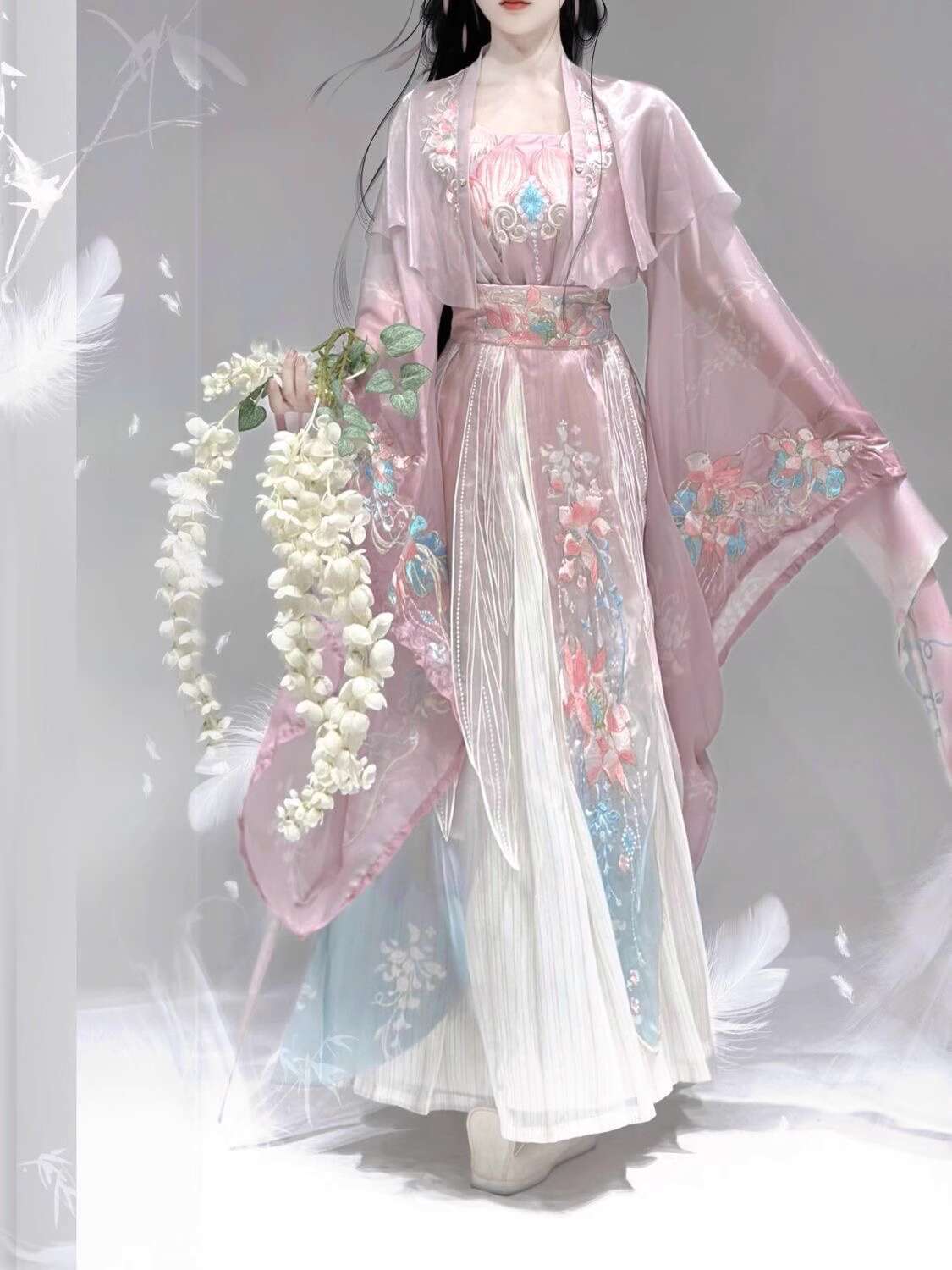 Neue Hanfu Wei Jinfeng Schwere – Embroidery In The Piece Bewertung und Preis